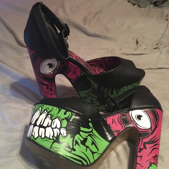 Iron Fist Shoes - Iron fist zombie platform heels